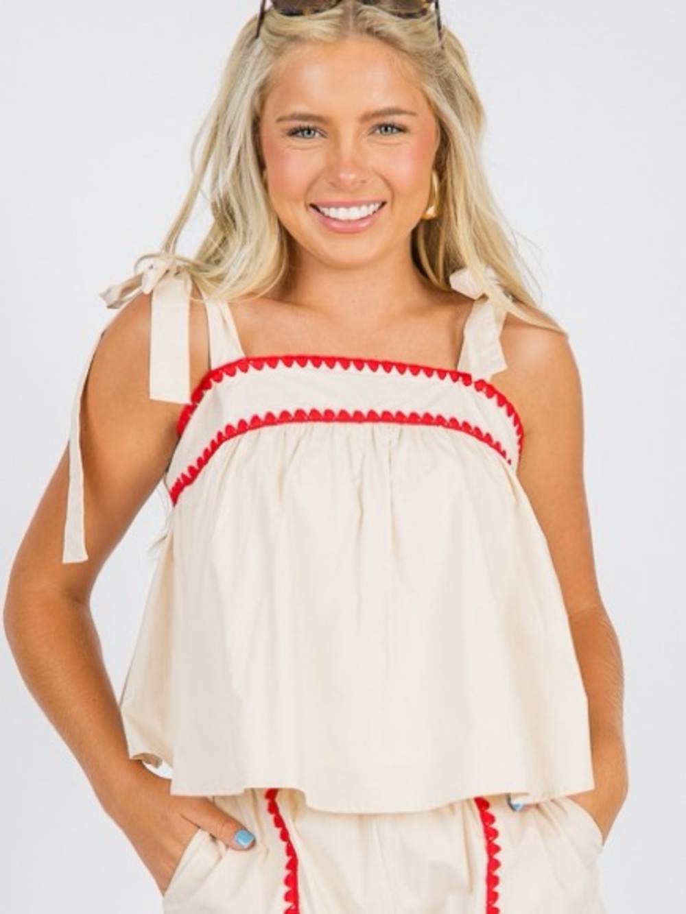 Tie top